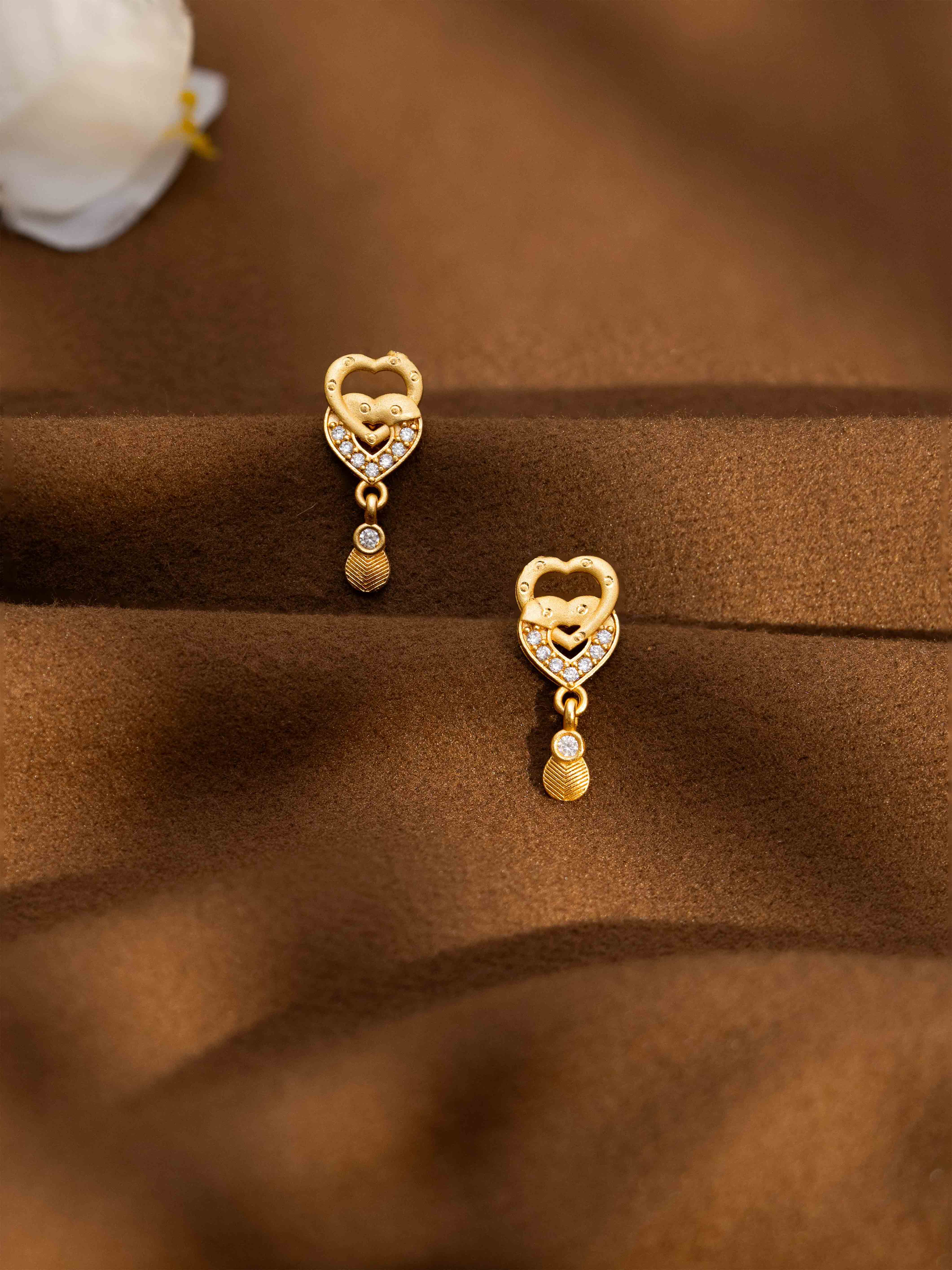 Ritu Studs