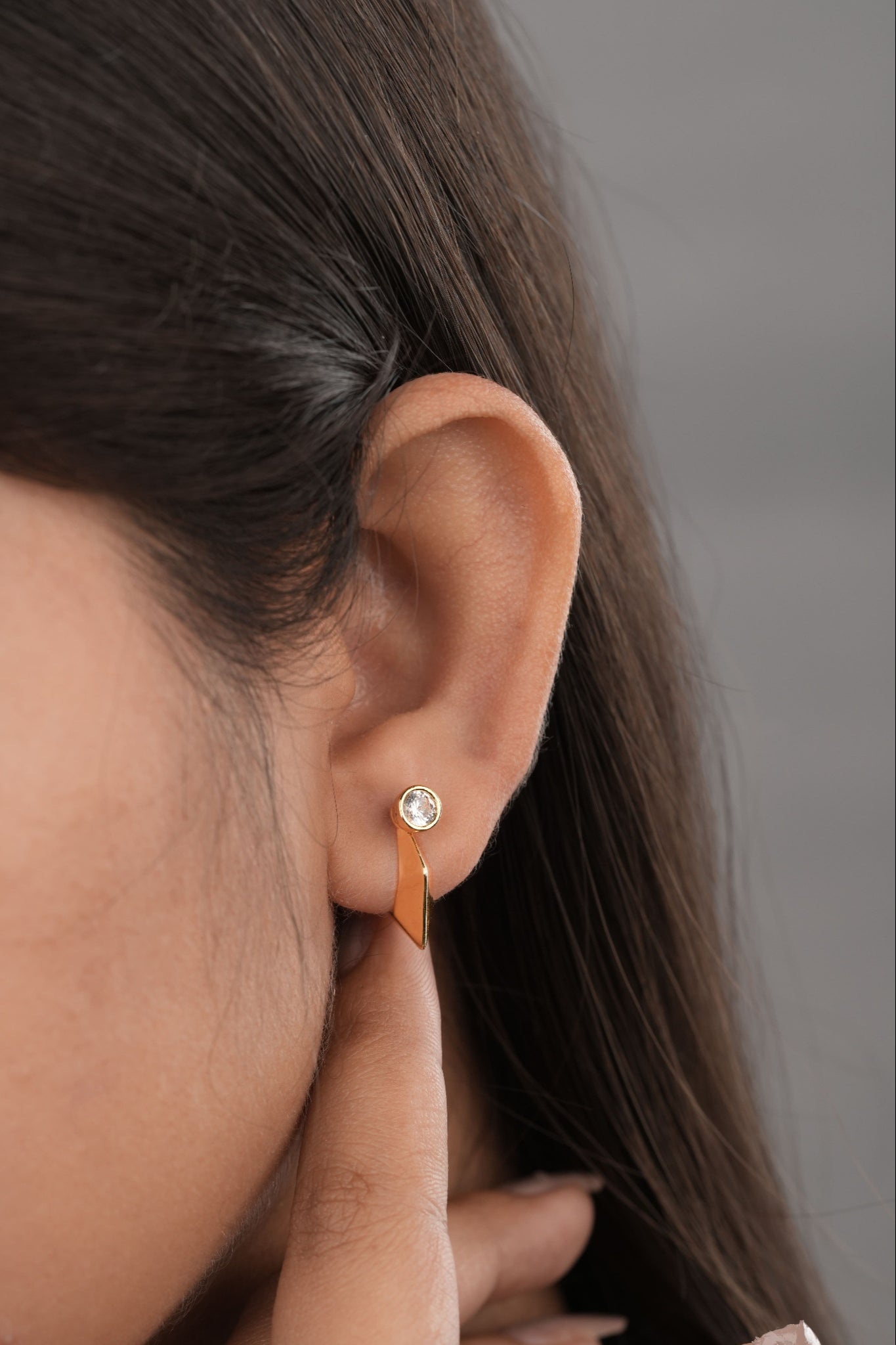 2Pcs (1Pair/Jodi) Gold Plated Earrings for Women & Men (Triangle )