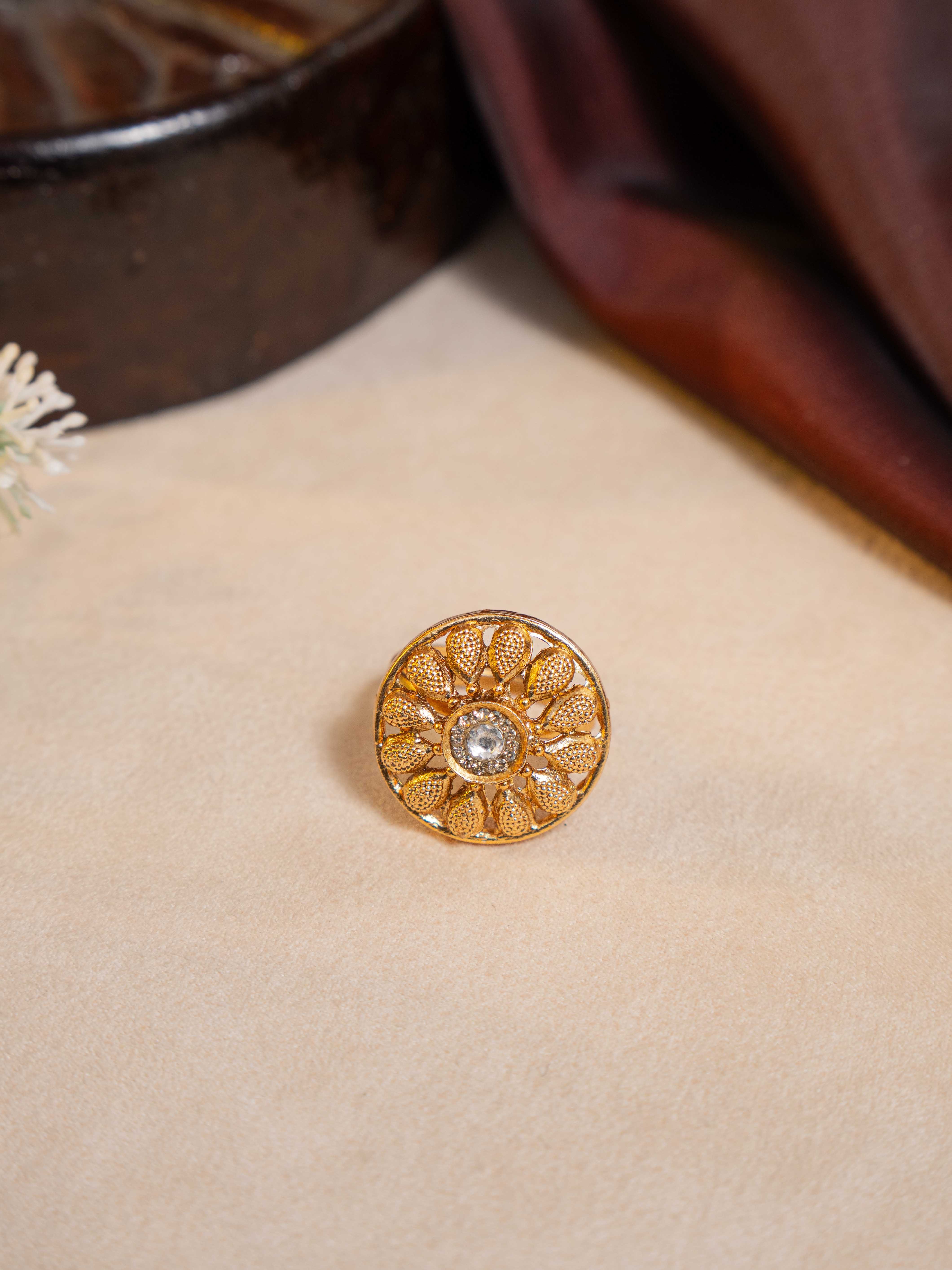 Eira Adjustable Ring