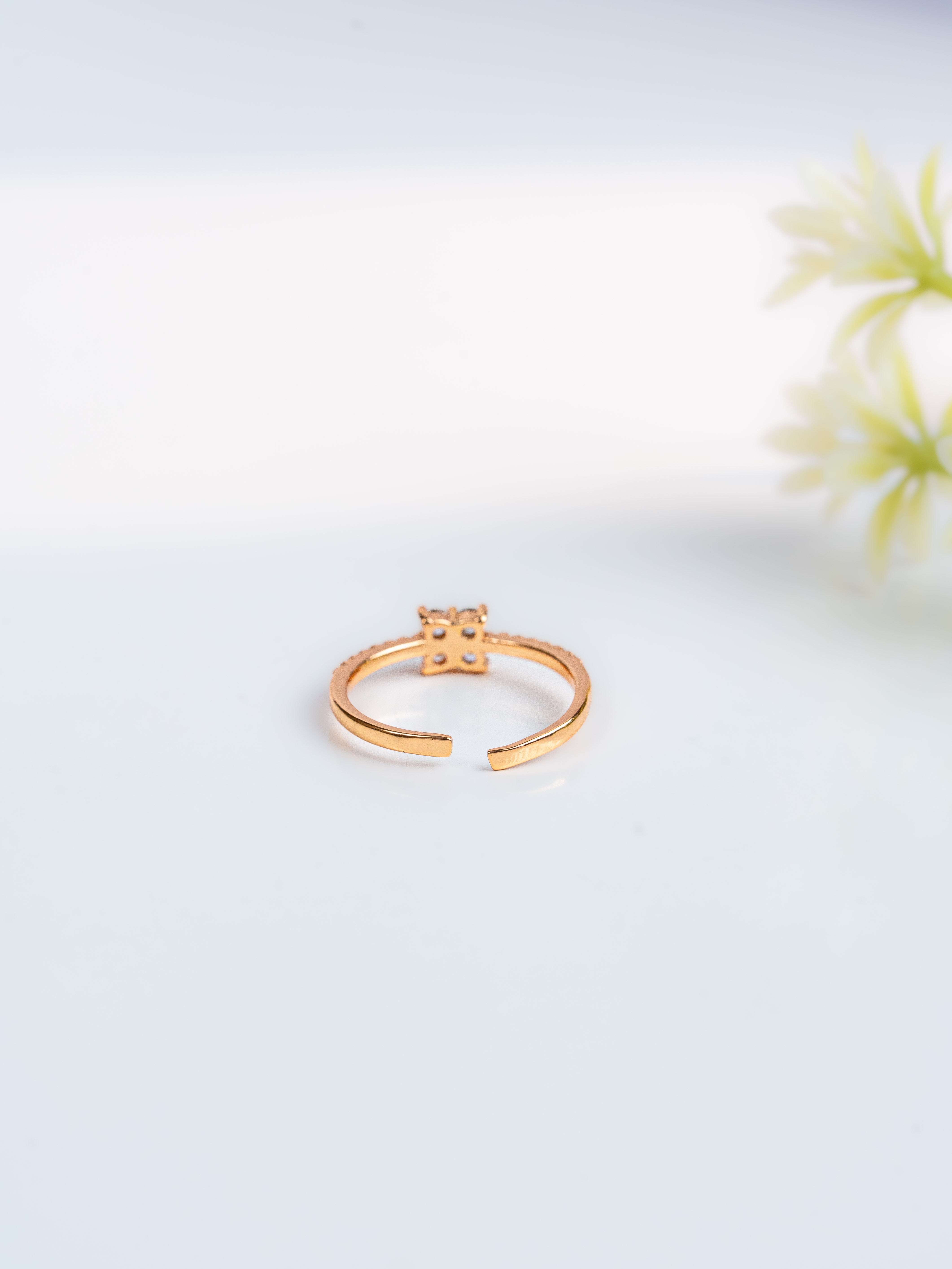 Lily Adjustable Ring