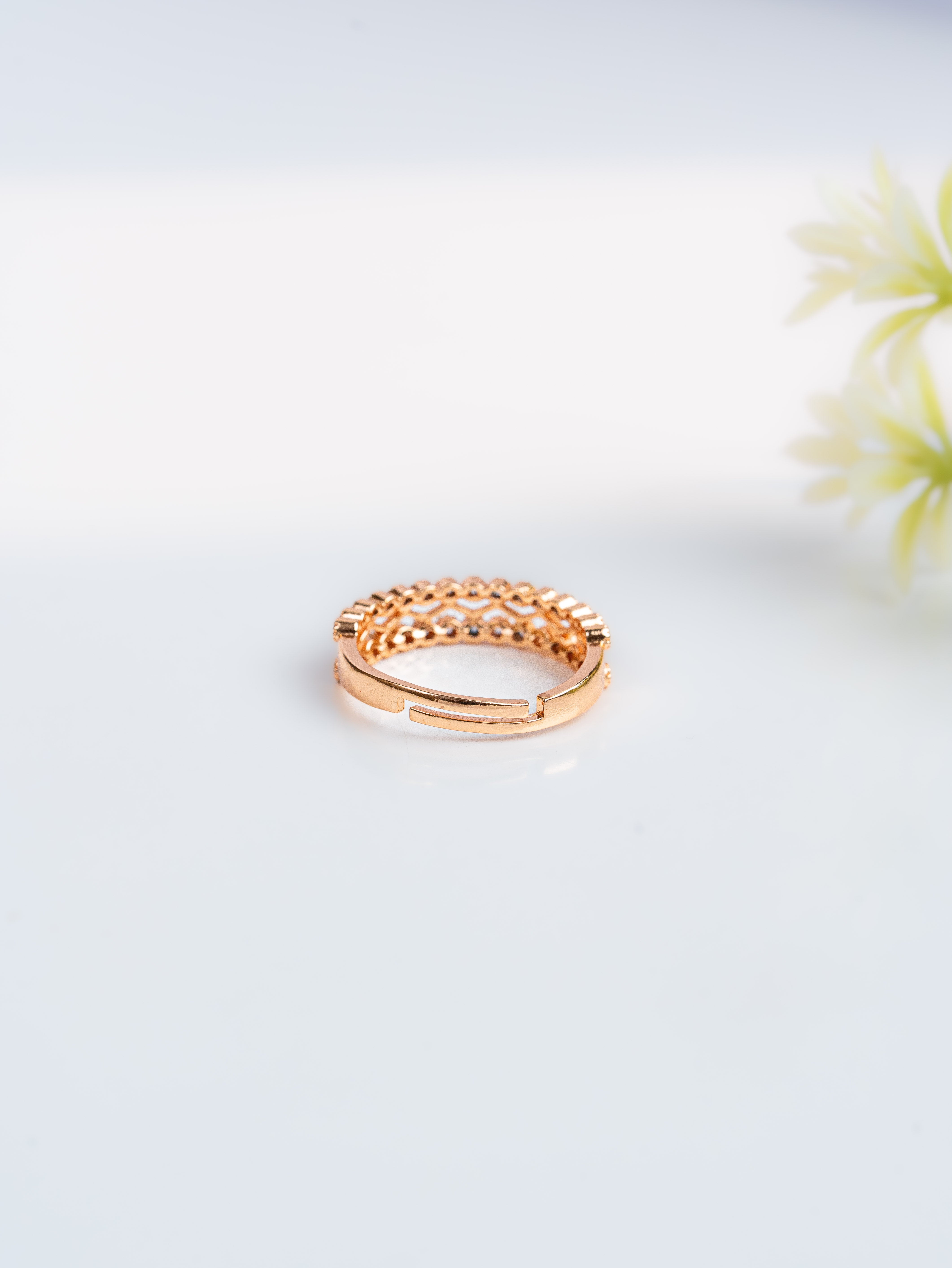 Veil Adjustable Ring