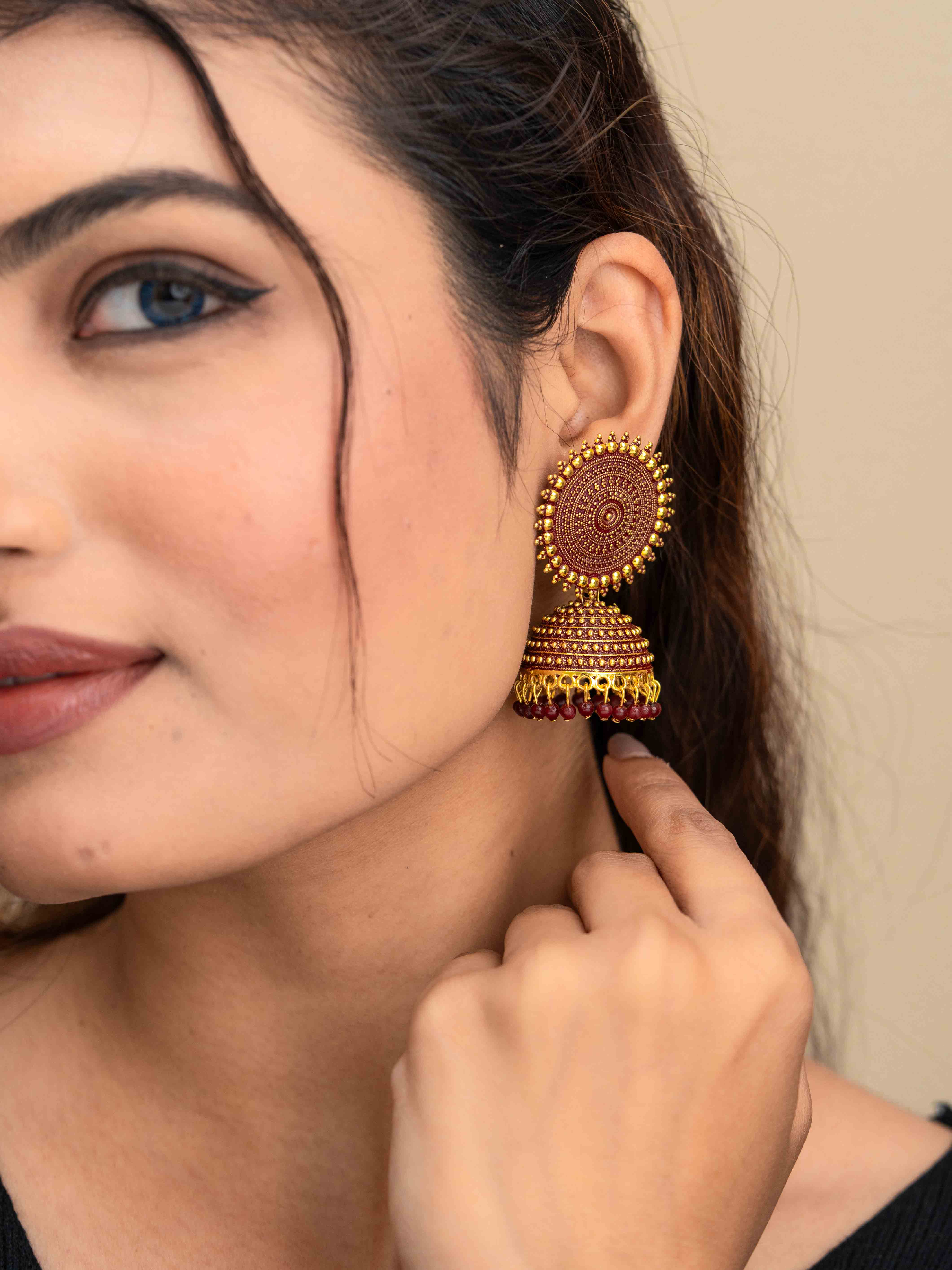 Naira Jhumka