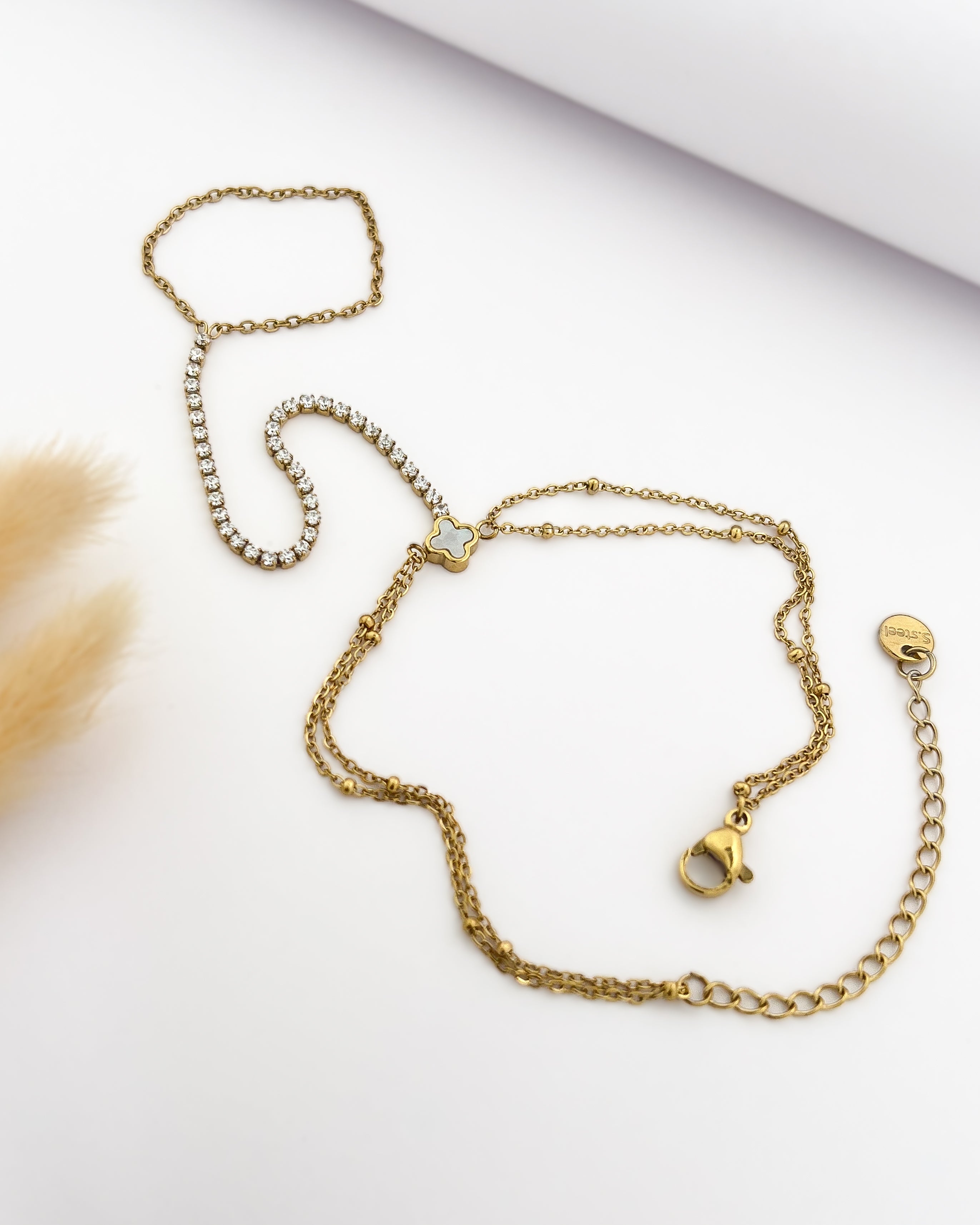 Clovera Handchain Bracelet
