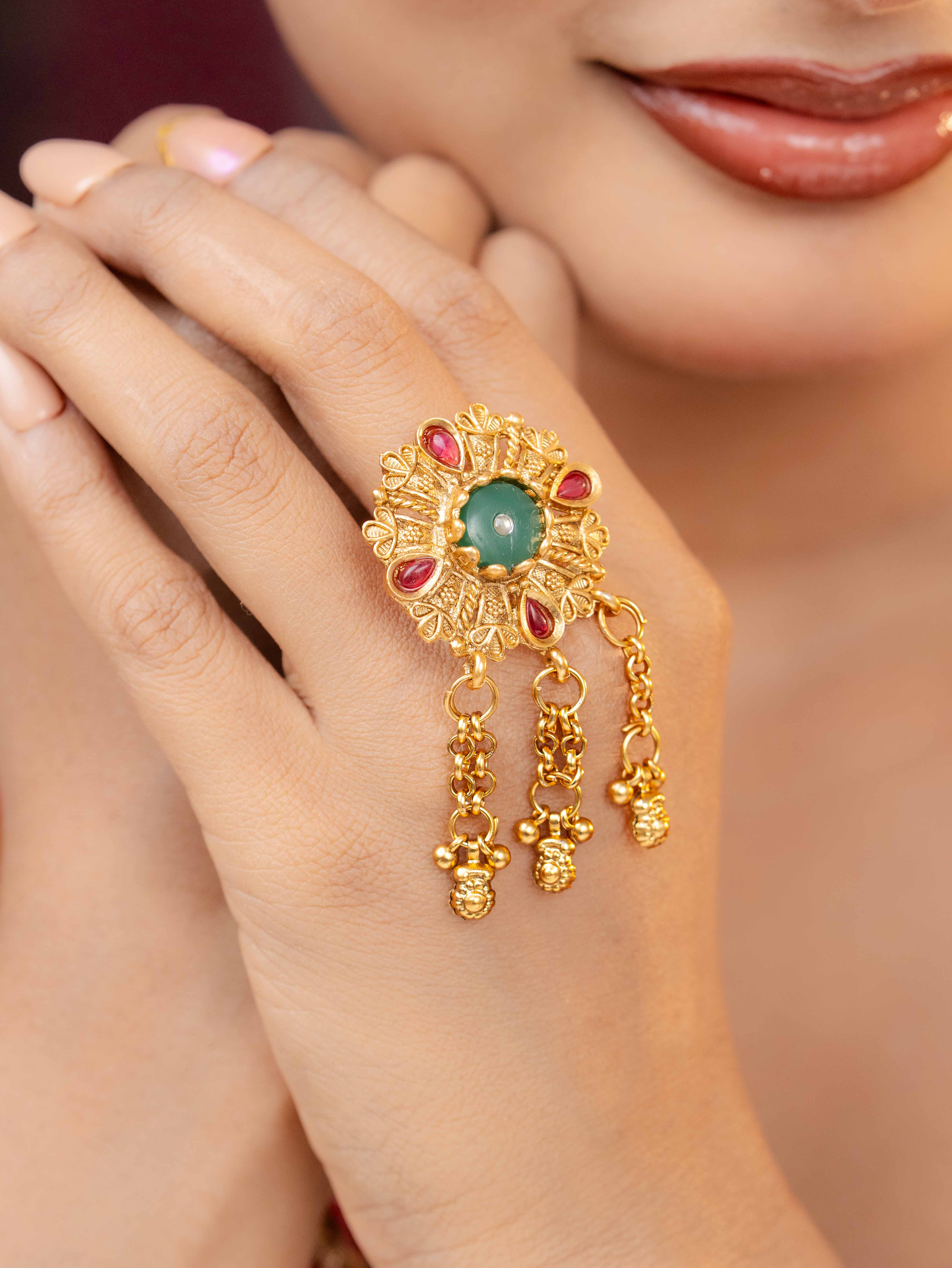 Vedika Adjustable Ring