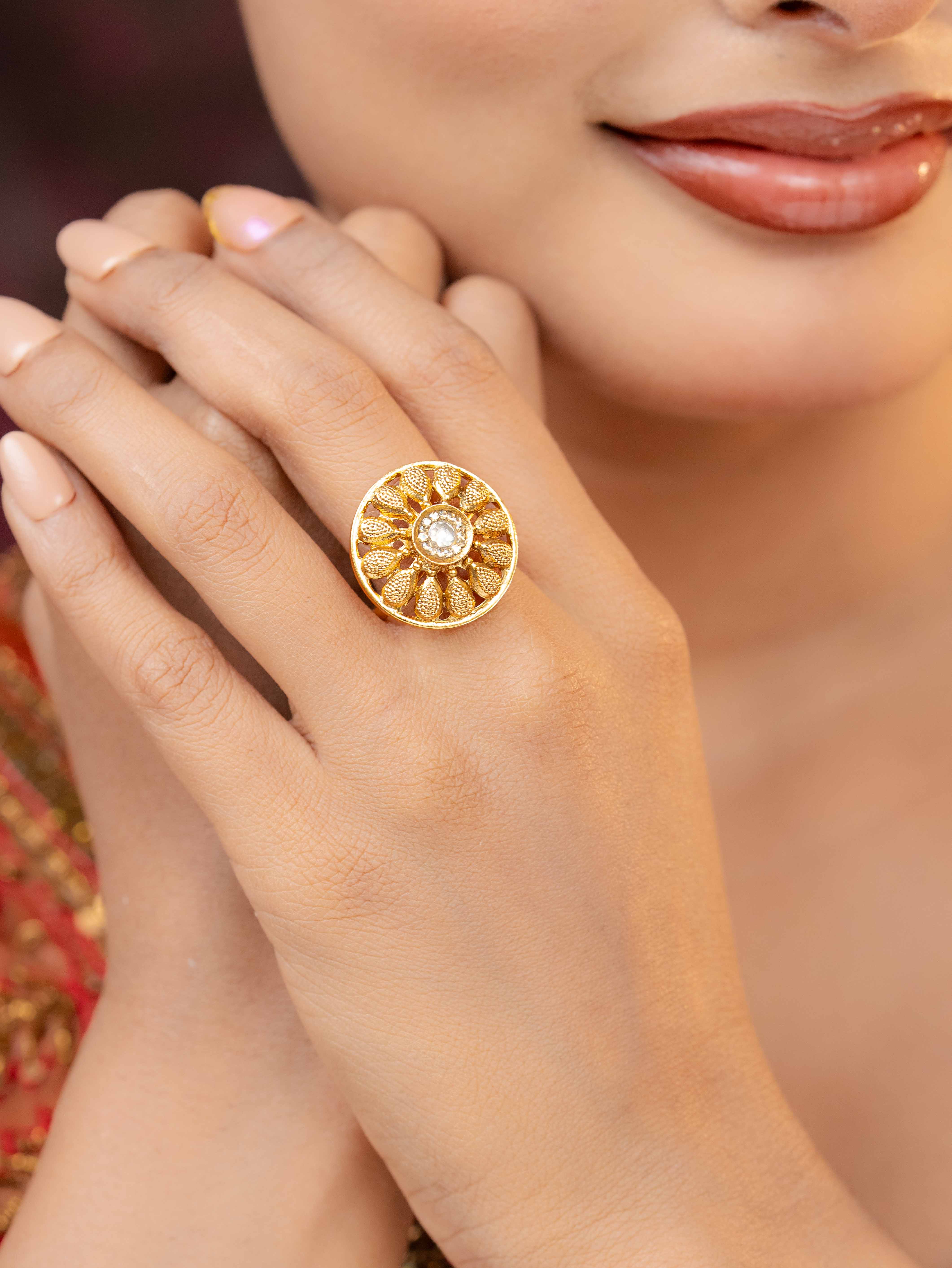 Eira Adjustable Ring