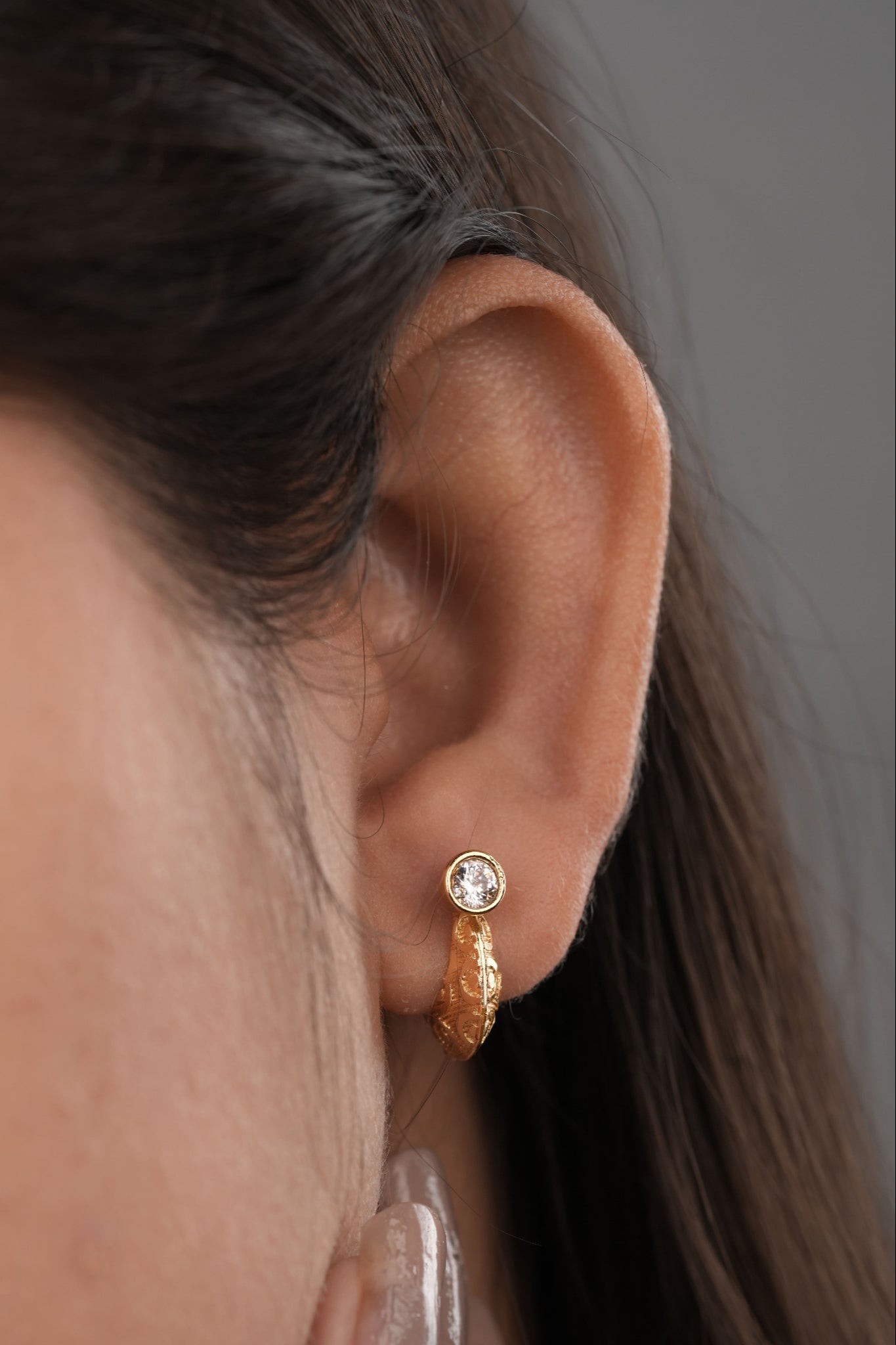 2Pcs (1 Pair / Jodi) 22K Gold Plated Earrings for Women & Men | Unisex Elegant Lightweight Party Wear Jewelry